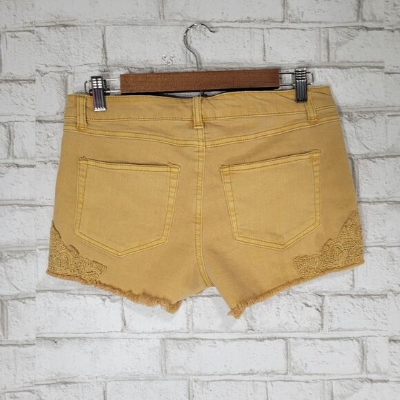 Rue 21 cute mustard color shorts - Picture 10 of 11